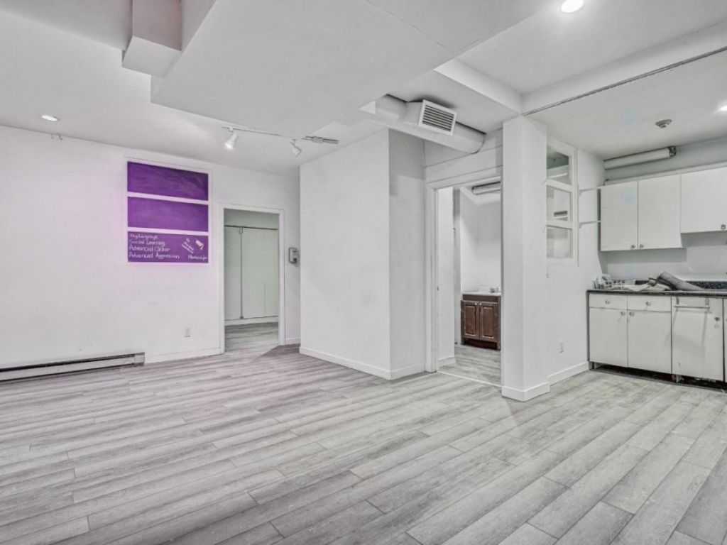 3 commercial units + garage � Duluth St., Plateau-Mont-Royal