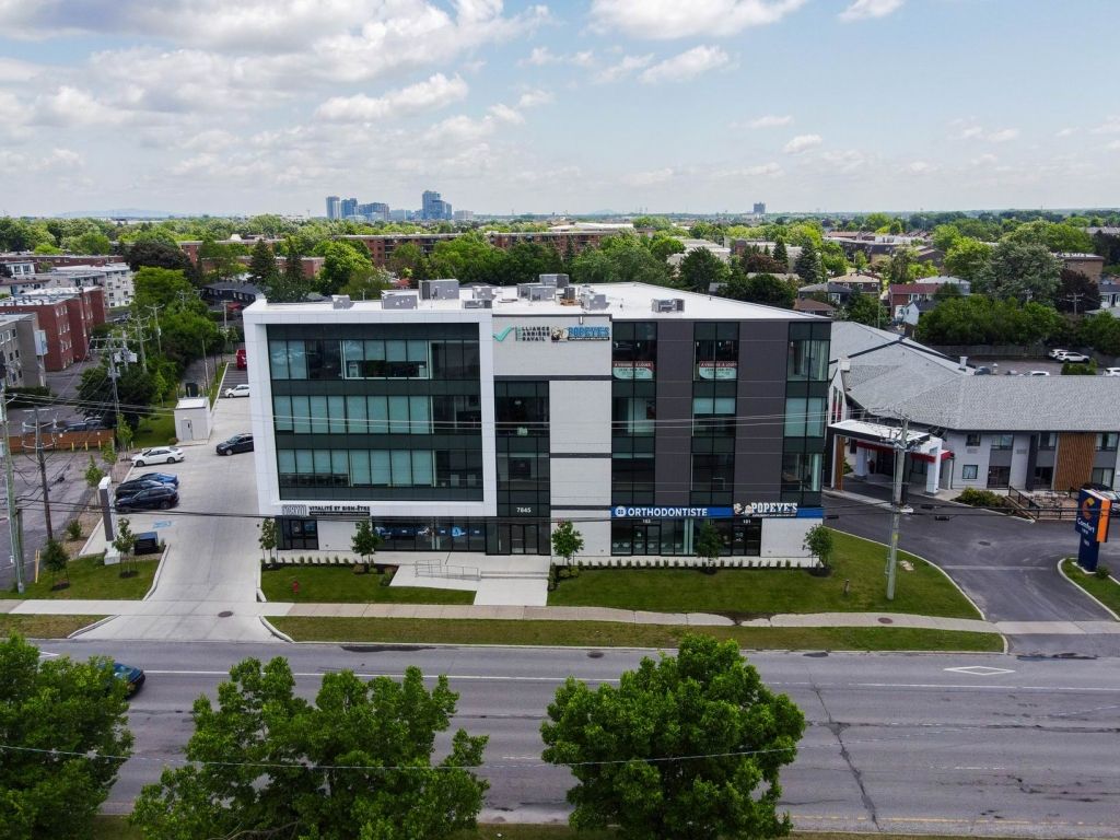 Coworking spaces / Office for rent Turnkey Brossard