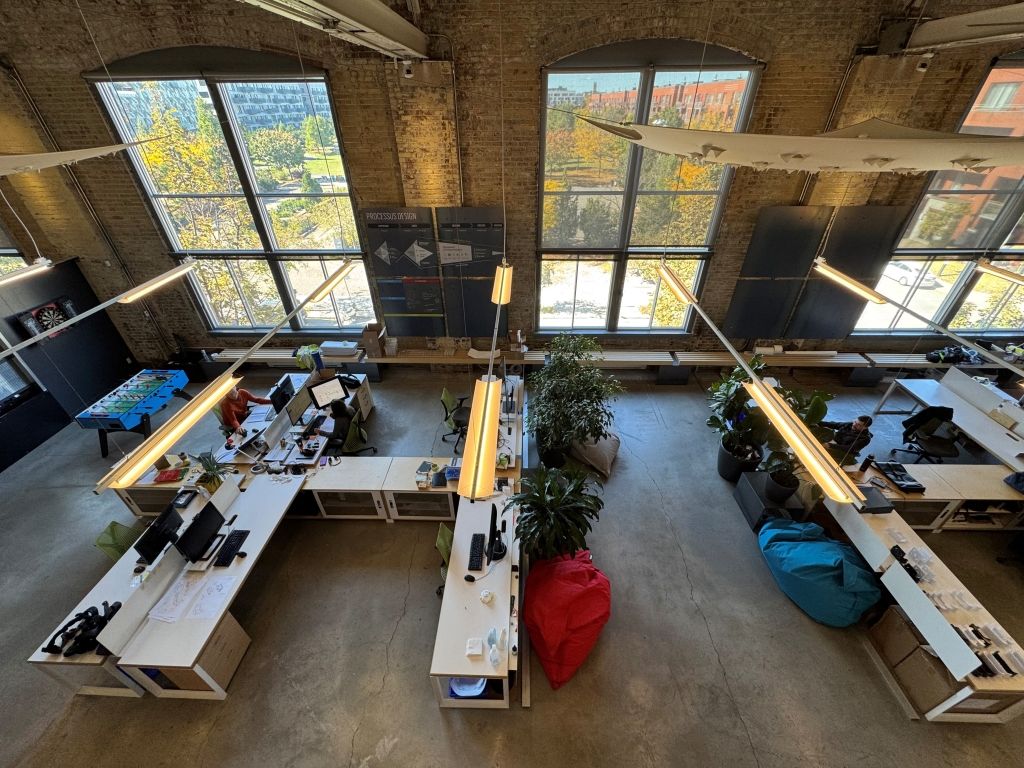 Technople Angus     Magnifique espace partag de 2522 pi ca