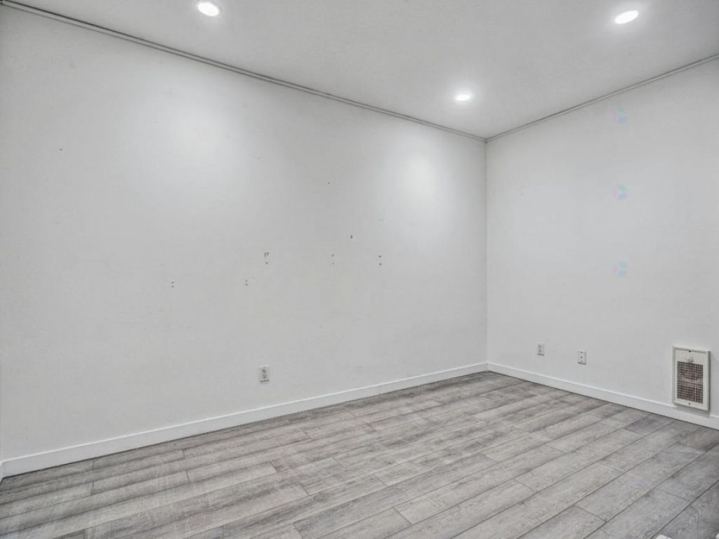 3 commercial units + garage � Duluth St., Plateau-Mont-Royal