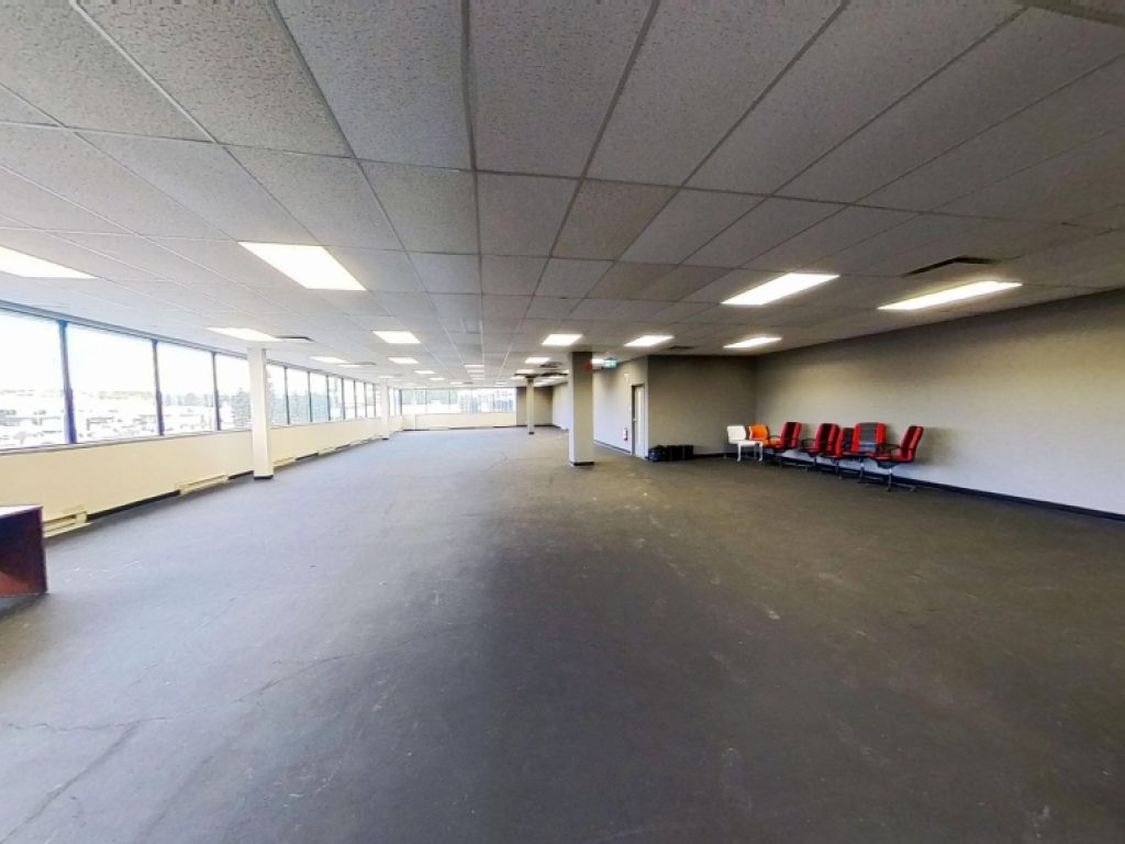 Espace commercial  amnager  Qubec