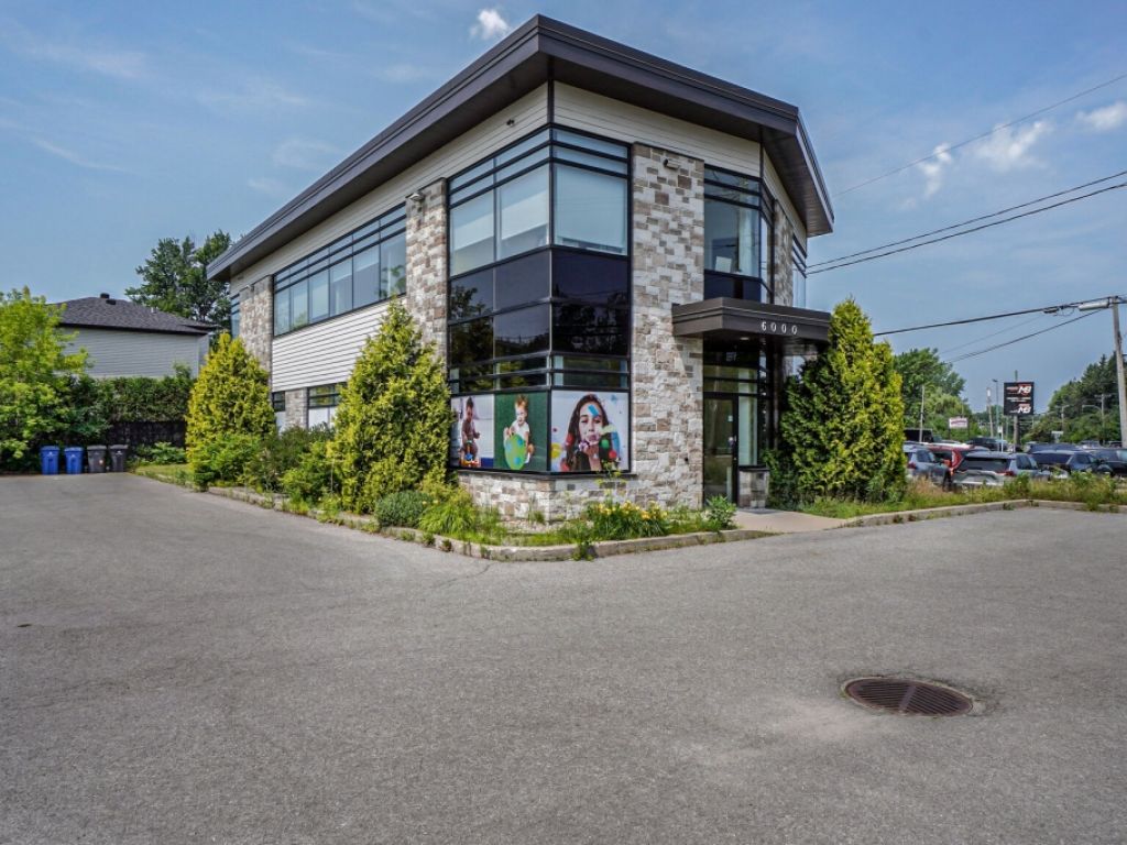 Espace commercial Unit de coin  louer
