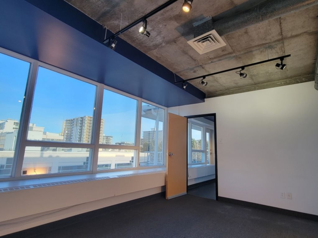 Local 304A - 917 Monseigneur-Grandin