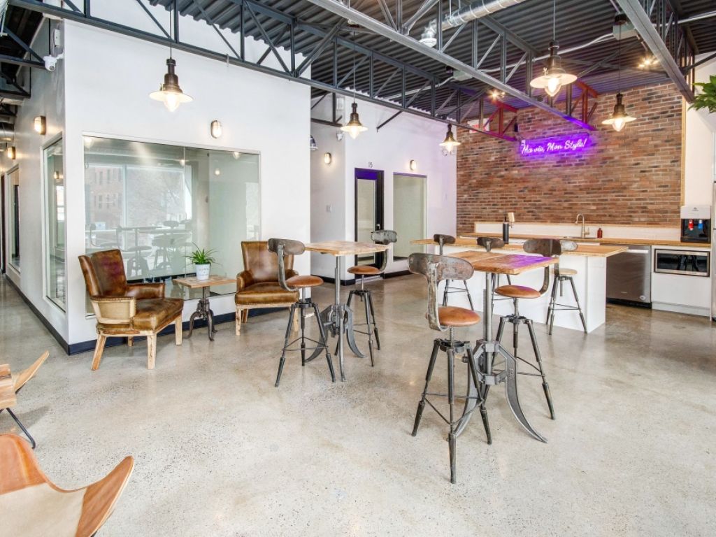 Local A Louer Ca Le 1 Site D Annonces Commercial Au Quebec Et De Batiments Commerciaux A Louer A Montreal Chaise De Coiffeur A Louer Lifestyle Spaces