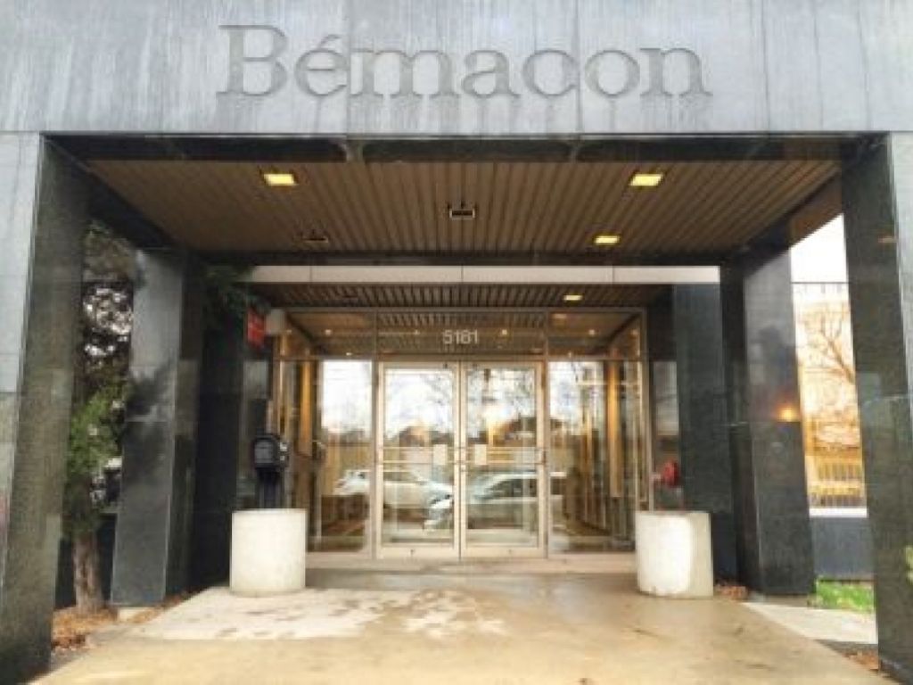 Industrial space 623 to 1424 sq.ft. (with possibility kitchenette) in Montreal-Nord!