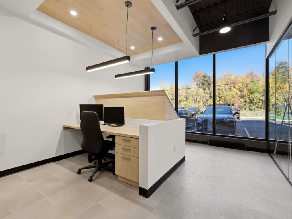 Industrial building for sale