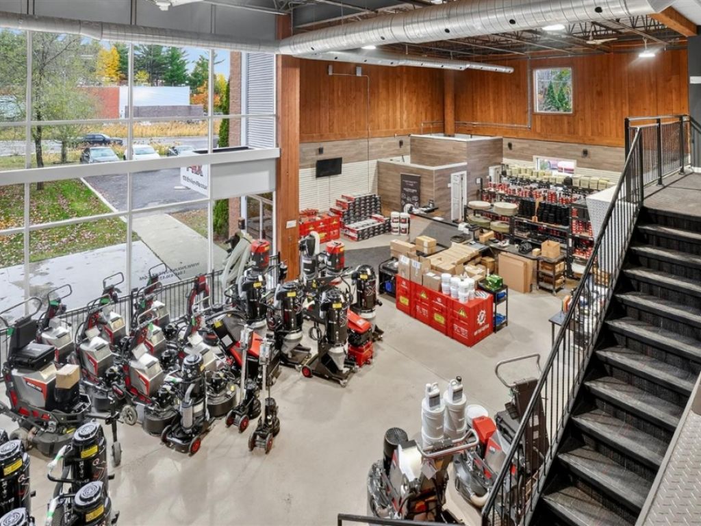 Industrial building for sale � $350/sq.ft.