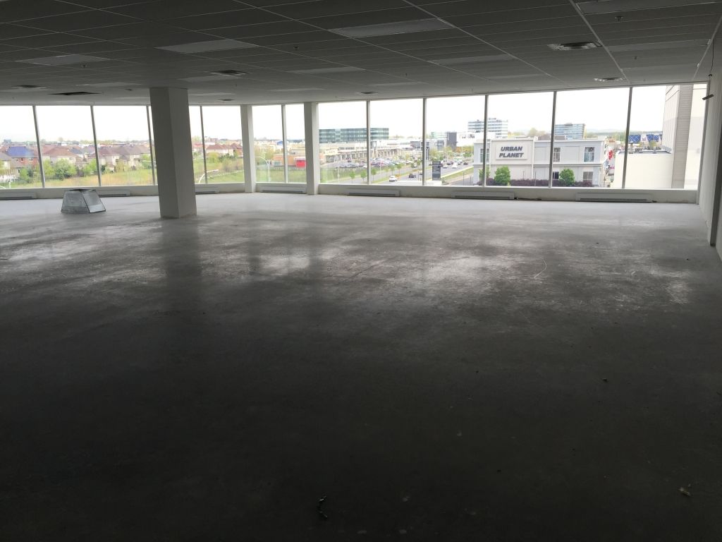 Office, Commercial space for rent in Brossard