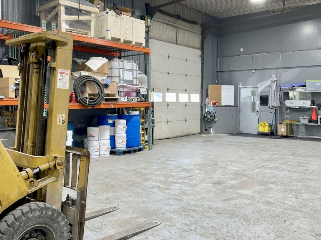 Local industriel/commercial - Qubec