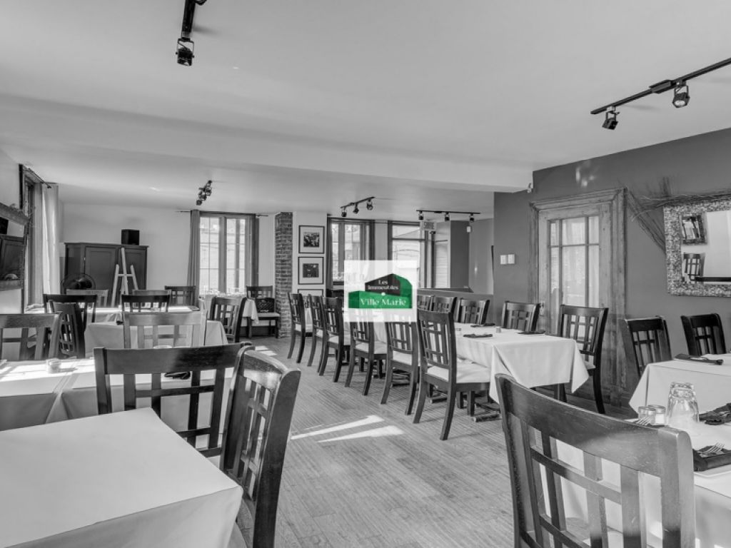 Local commercial  louer Montral - terrasse prive 