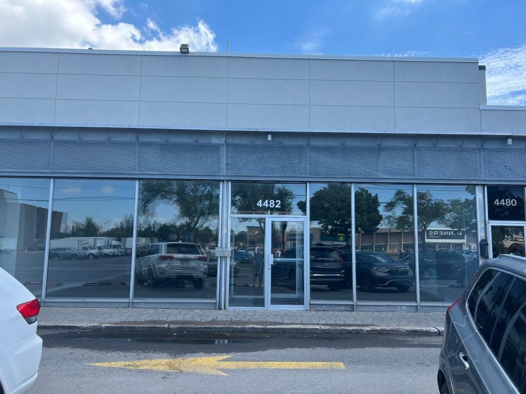 3,400 sqft Prime Location on Jean-Talon Est St-Leonard