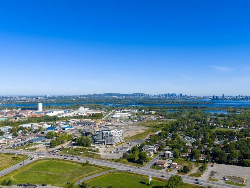 Land for sale � $25/sq.ft.