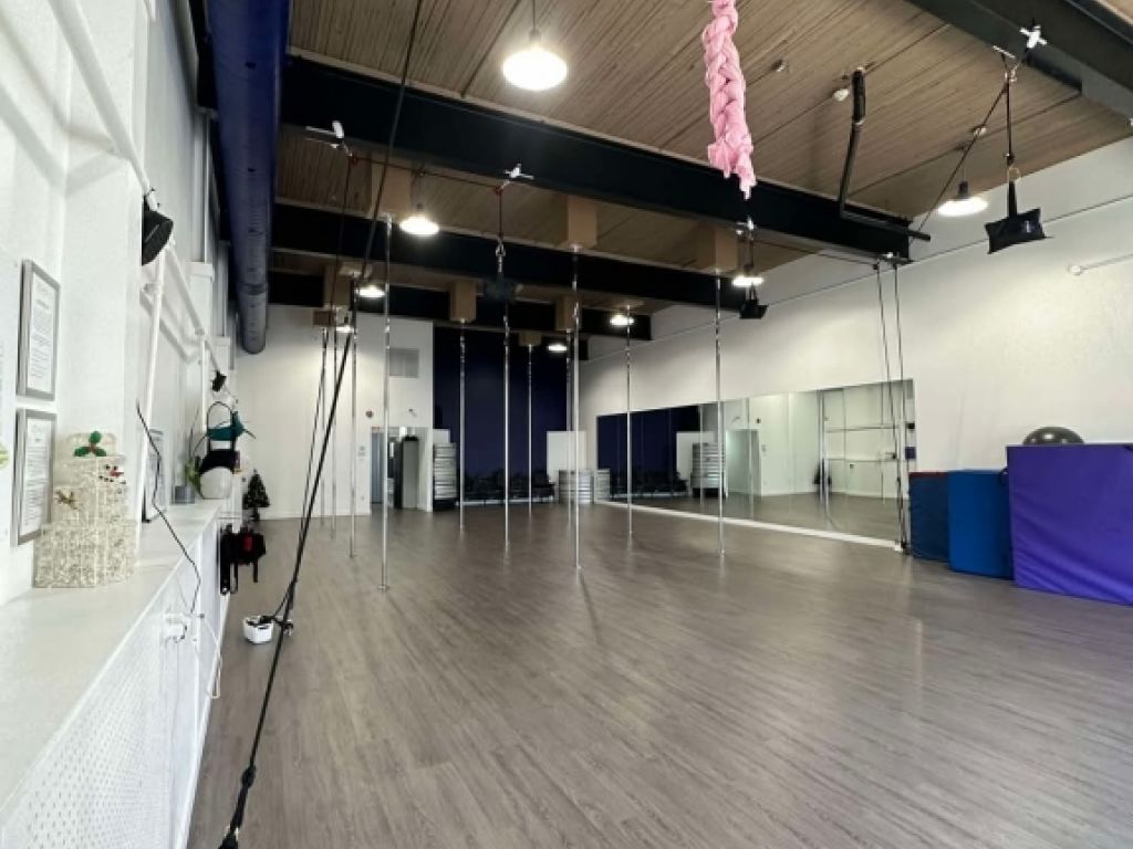 Besoin d'un studio de danse ou un local pour tout autres vnements? - Deux emplacements  votre disposition