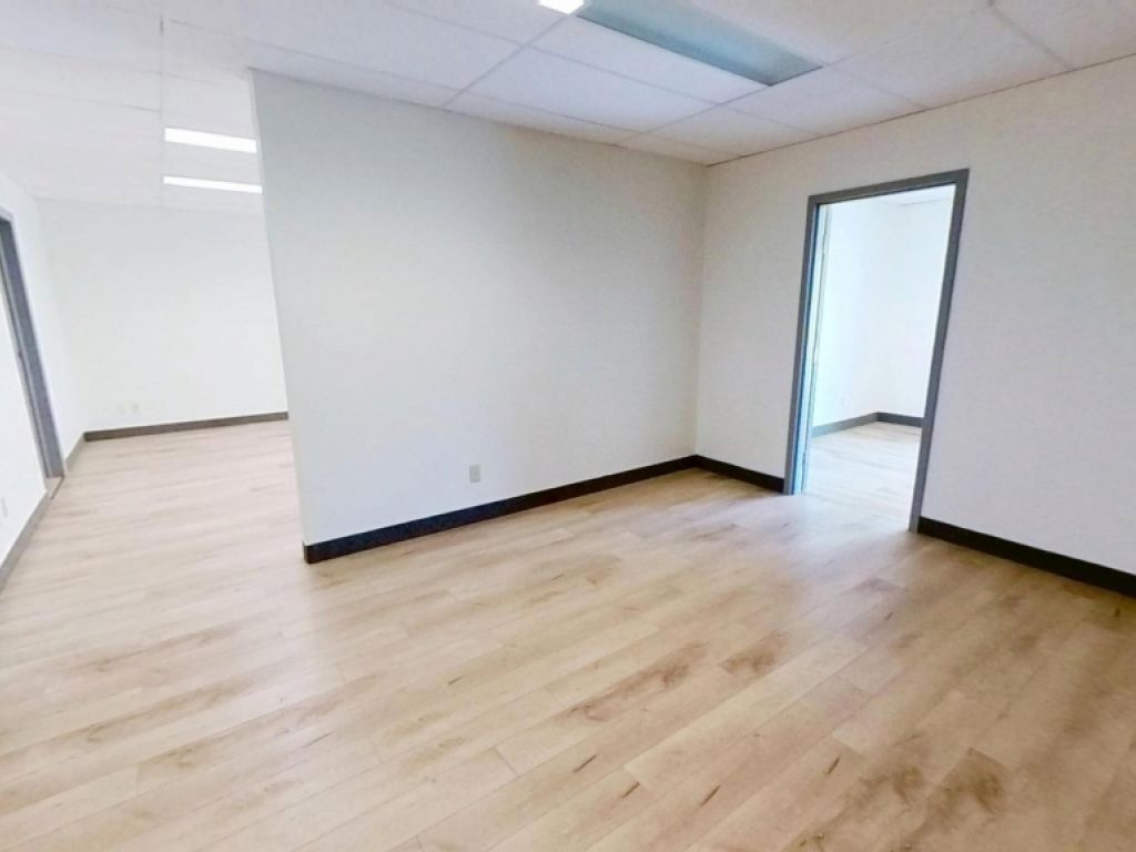 BUREAU  LOUER QUBEC