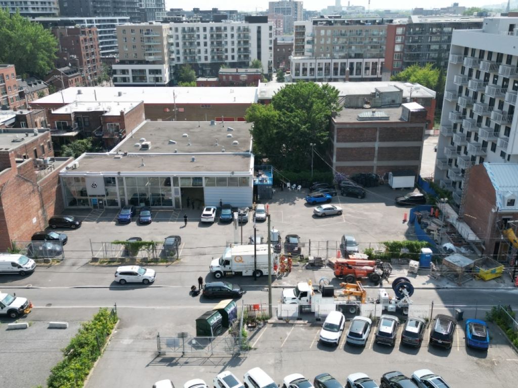 Retail space Griffintown-dealership