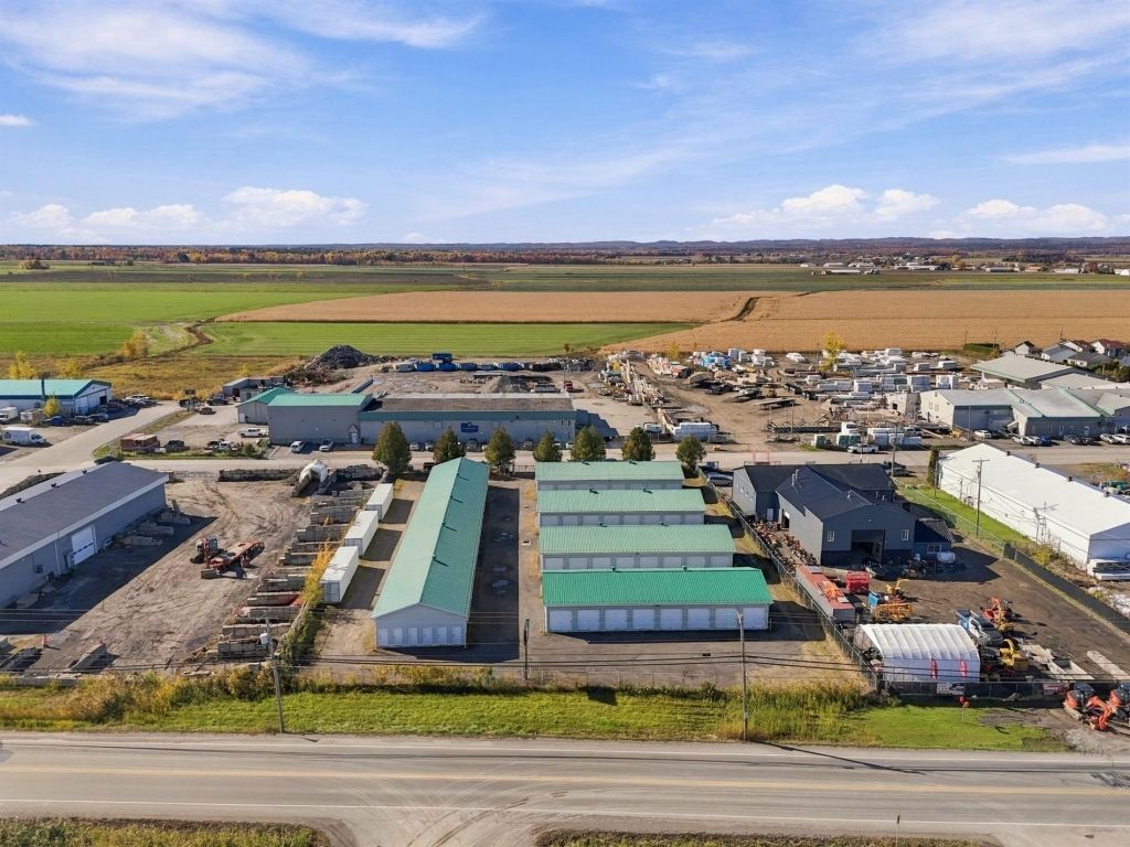 Industrial building for sale