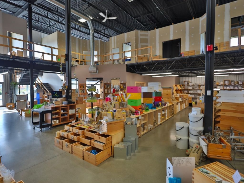  Space for rent (industrial - commercial - showroom - offices)