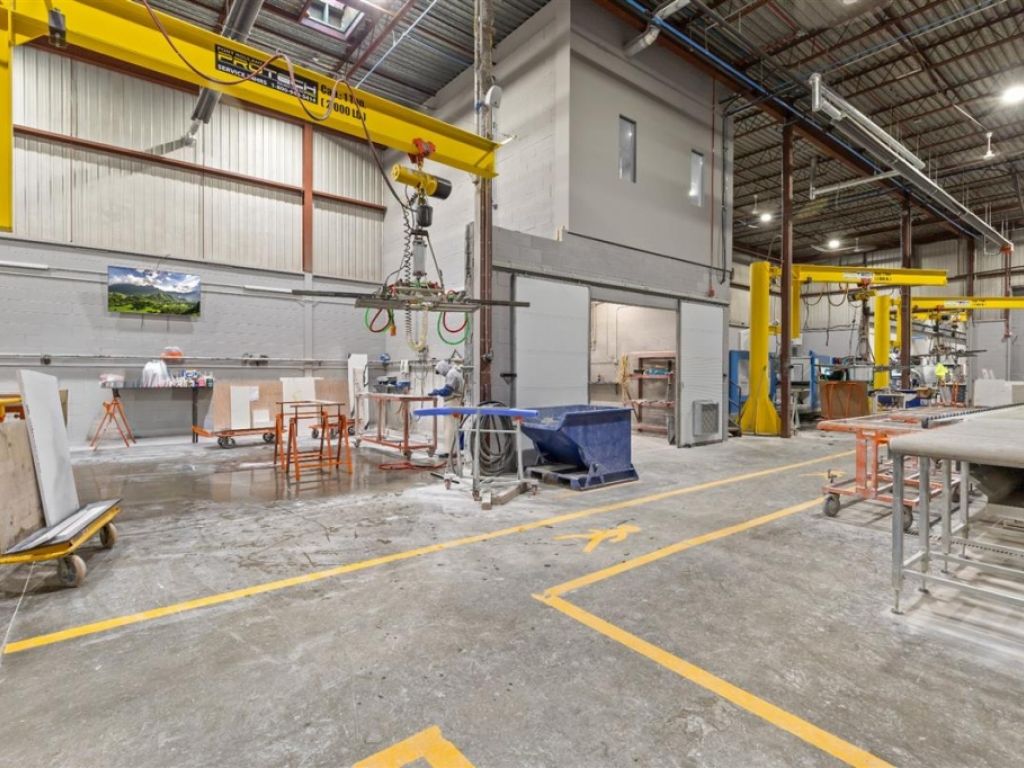 B�tisse industrielle � vendre