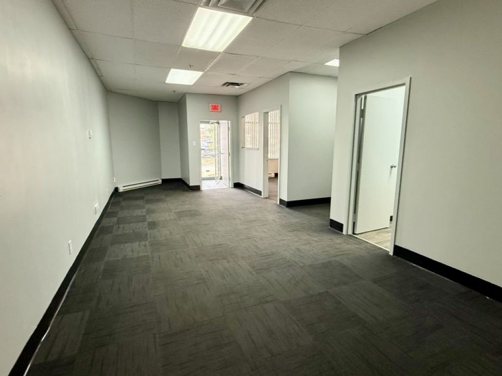 Espace industriel � louer - 1275 Rue Bergar