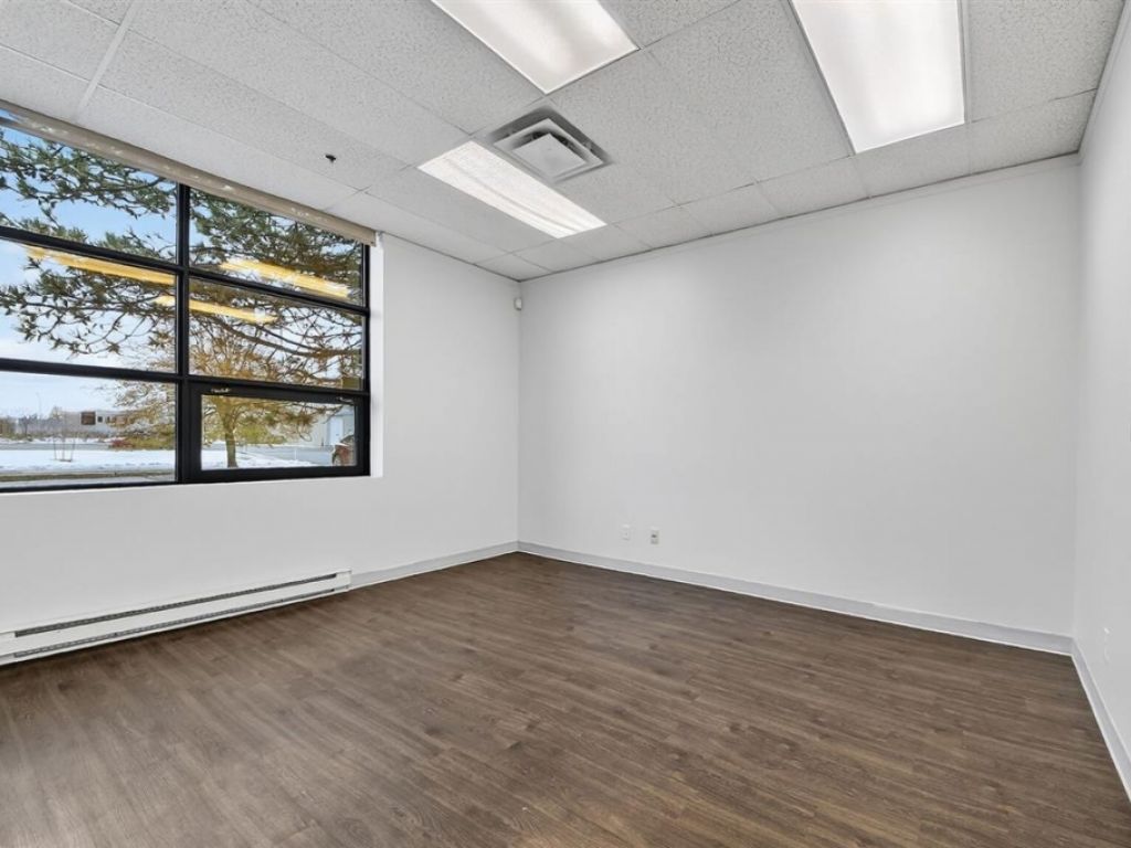 Industrial Space for Rent � 1937 Rue Le Chatelier, unit 1, Laval (Sainte-Rose)