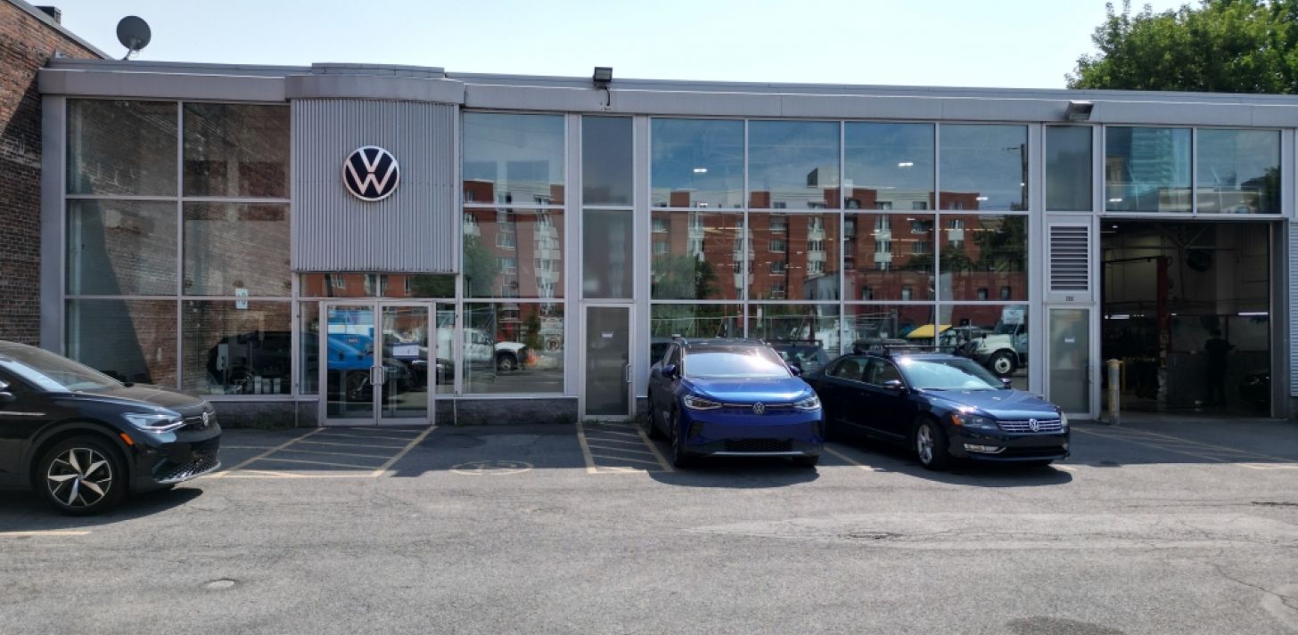 Retail space Griffintown-dealership - For Rent