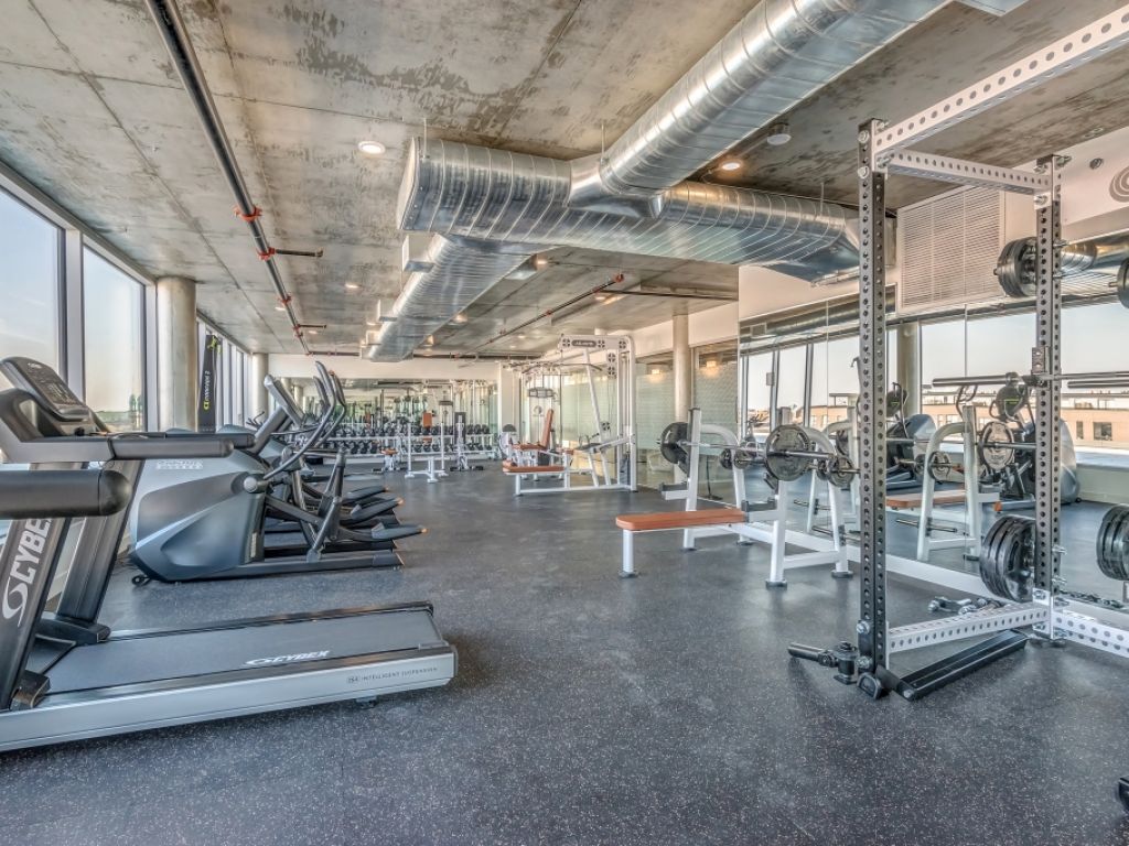 Espace de bureau neuf  louer au Mile-Ex 