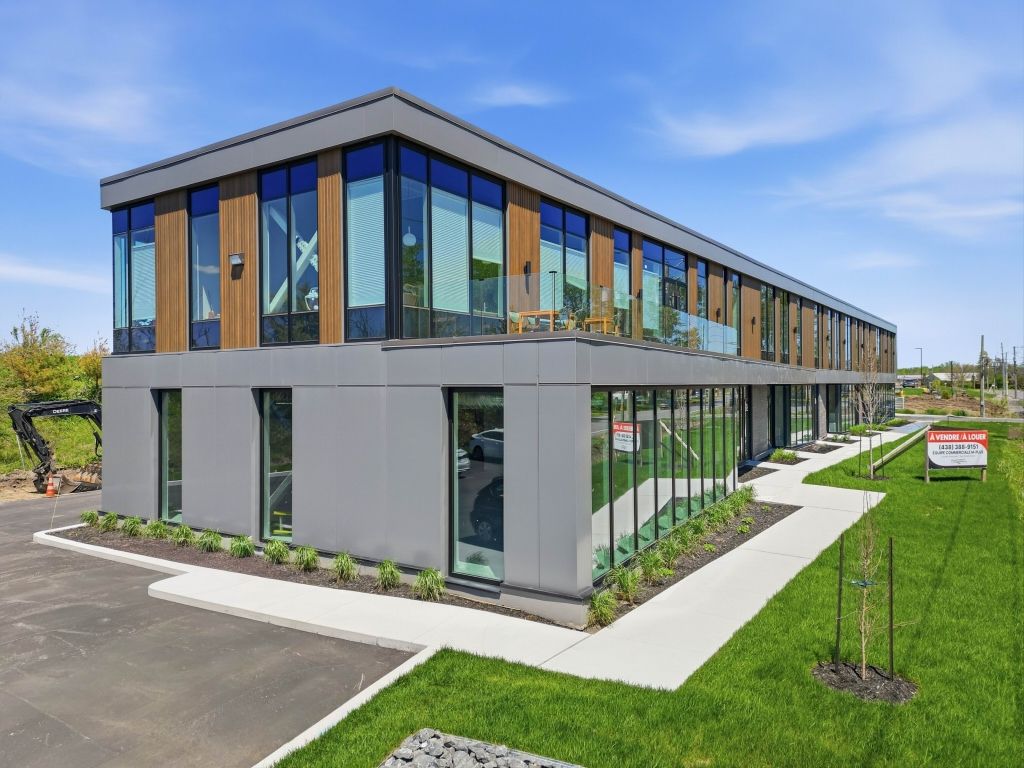 Espace Industriel et Commercial de 1er Choix � Louer