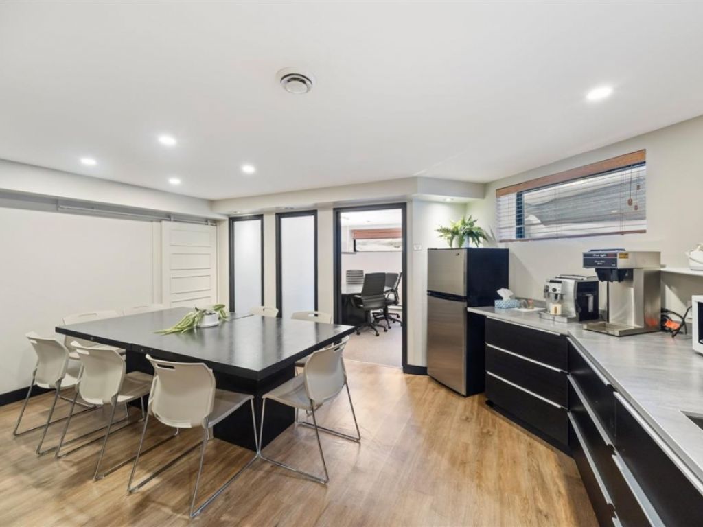 Espace bureau � louer � 4150 Boul. St-Martin O., local 100, Laval (Chomedey)