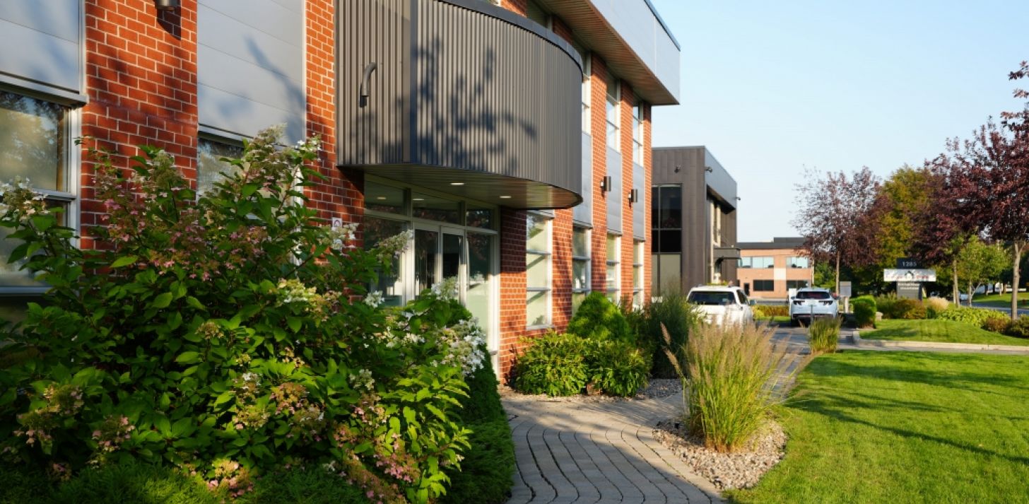 5,000 Sq. Ft. Warehouse for Lease � Sublease � Boucherville - For Rent