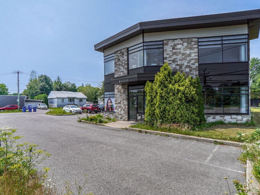 Espace commercial Unit de coin  louer