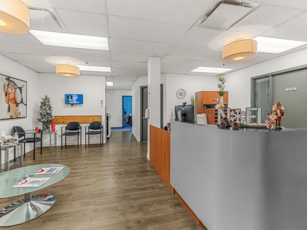 SAINTE-FOY - PLAZA LAVAL 