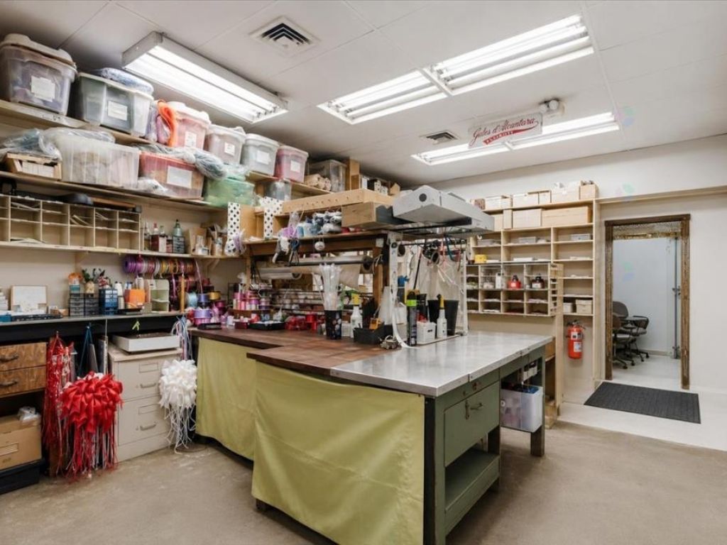 Fleuriste tr�s bien �tabli et cl� en main � St-L�onard