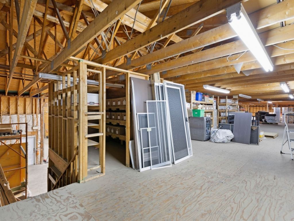 Immeuble comm/ind  vendre, showroom, entrept St-Basile