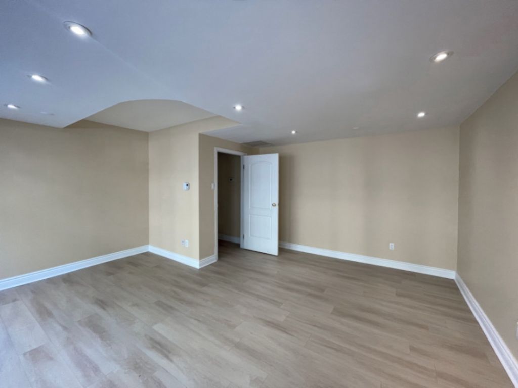 Prime location in the heart of Old Montr�al