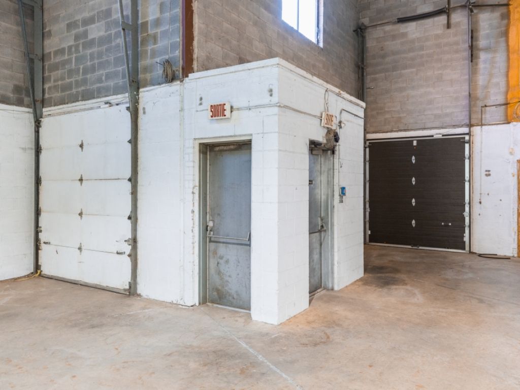 Industrial Space for Lease � LaSalle, Montreal