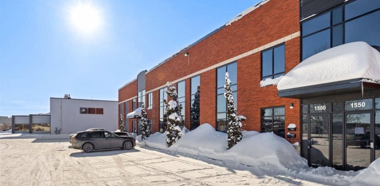 Espace bureau &agrave; louer � 1500 Rue Bernard-Lefebvre, local 100, Laval (Duvernay) - &Agrave; louer