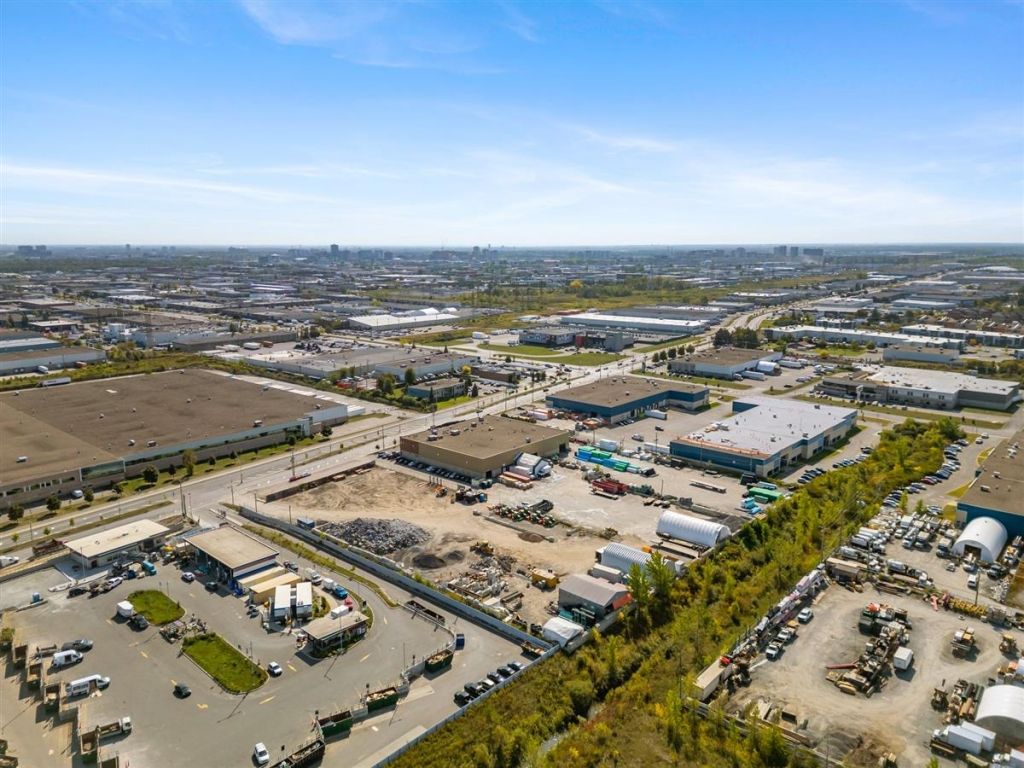 Land space for lease - Boul. Dagenais O.