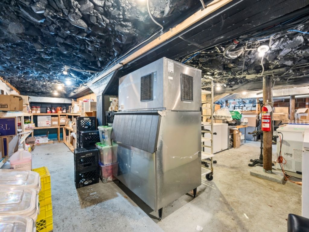 RESTAURANT FOR LEASE