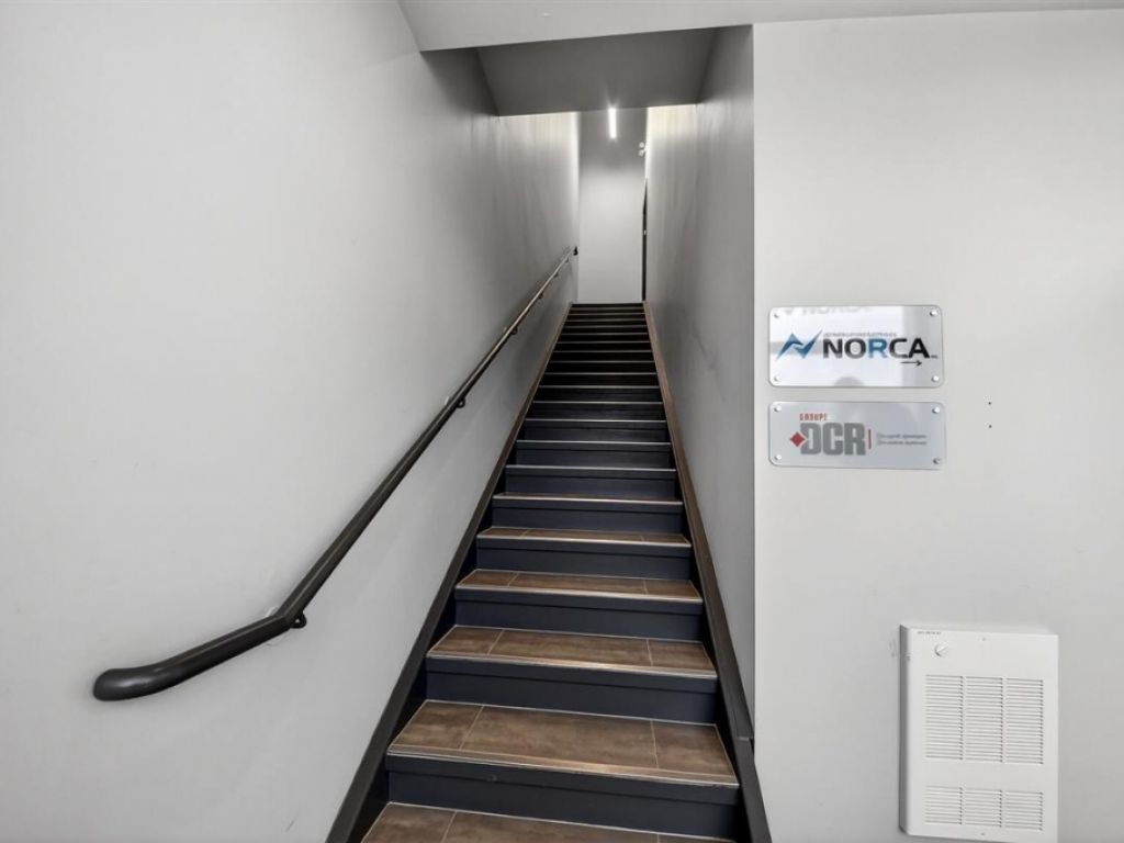 Office Space for Sublease � 4450 Rue Garand, Laval (Sainte-Rose)