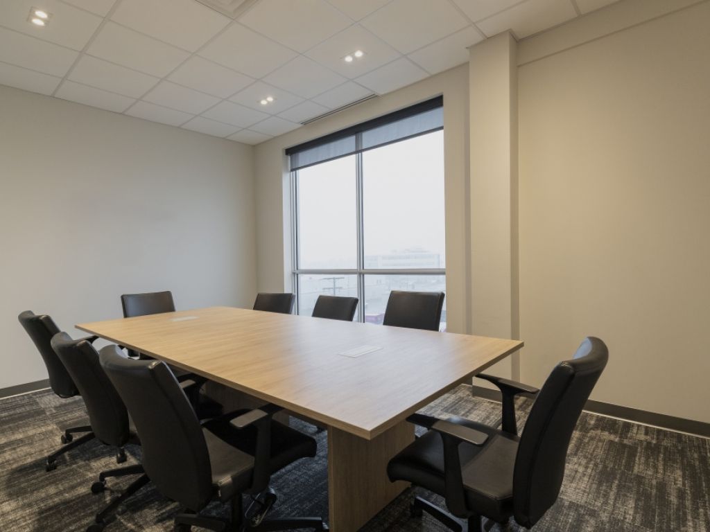 Bureau  louer | Laval | 3 000  10 000 PI 