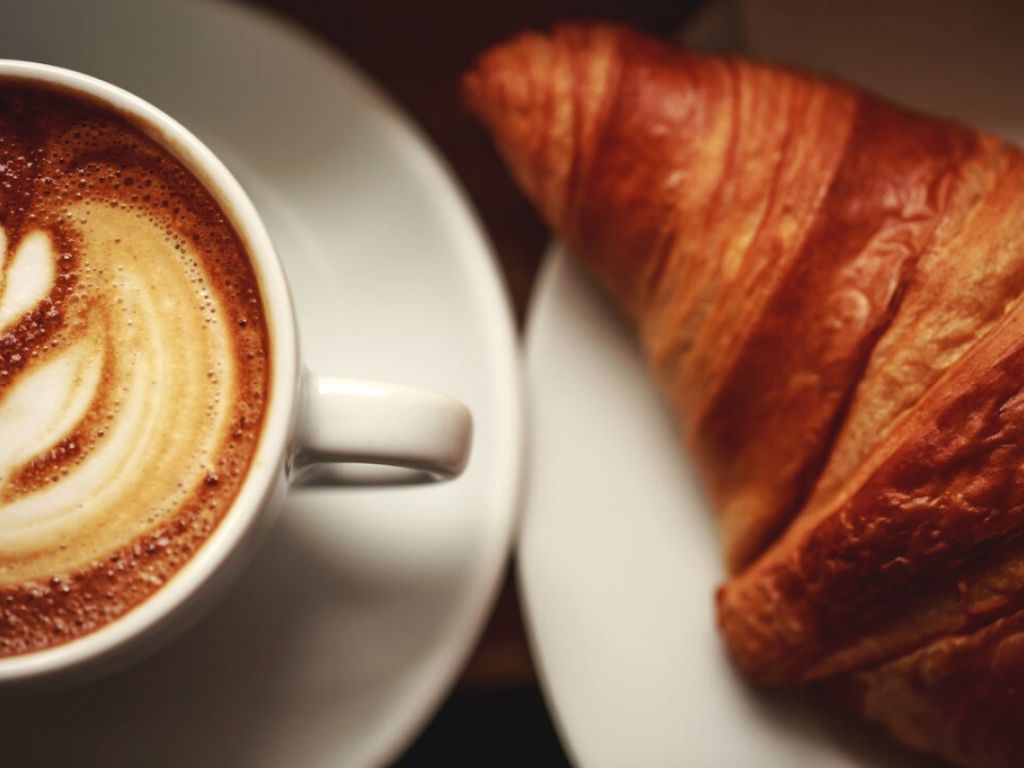 Caf� in a Renowned Hotel in Downtown Montreal