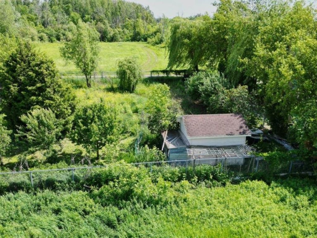 Terrain agricole 9000 pc � louer Laval (Auteuil)