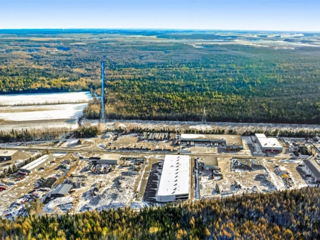 Industrial space for lease - 188 Rue Armand-Majeau S., local 106