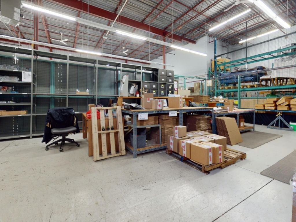 Local industriel � louer | Boisbriand | 2500 � 50 000 PI�