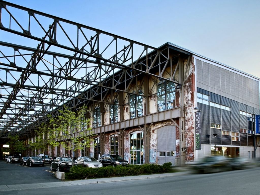 Technople Angus     Magnifique espace partag de 2522 pi ca