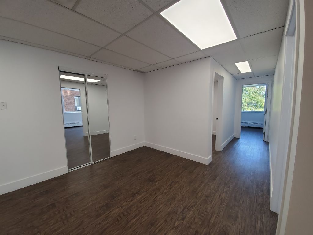 OFFICE TO RENT 920 SQF, PLATEAU MONT-ROYAL