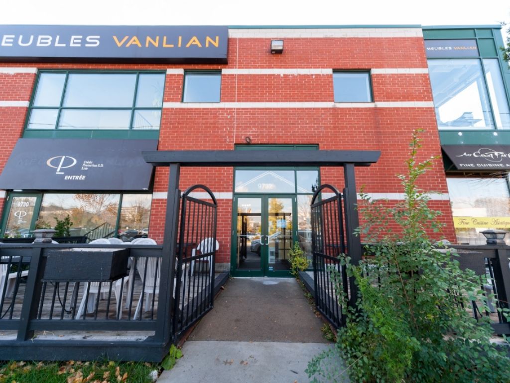SPACE FOR RENT 1250 SQF
