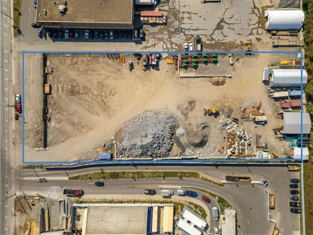 Land space for lease - Boul. Dagenais O.