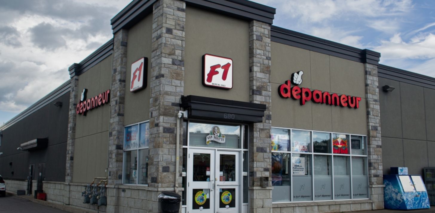 For sale - Formule-1 Convenience Store - For Sale