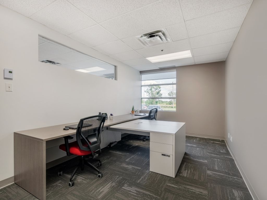 Large double office for rent | Ideal for a professional duo | Boisbriand